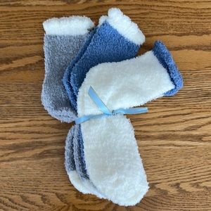 Women’s FUZZY SOCKS 3 pairs